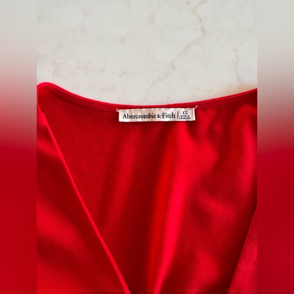 Abercrombie & Fitch Vibrant Red Long Sleeve Top - Size XS - - Picture 2 of 8